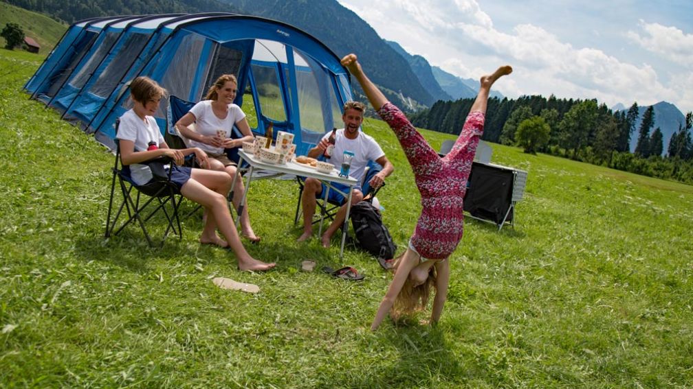 买一个家庭野营帐篷